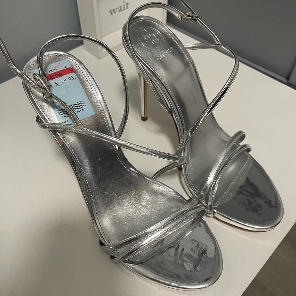 Guess heels size 10